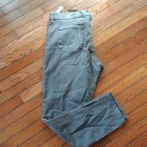 Old Navy Jeans - ❤️NEW❤️ Gray Distressed Jeans Plus Size Old Navy Jeans - ❤️NEW❤️ Gray Distressed Jeans Plus Size
